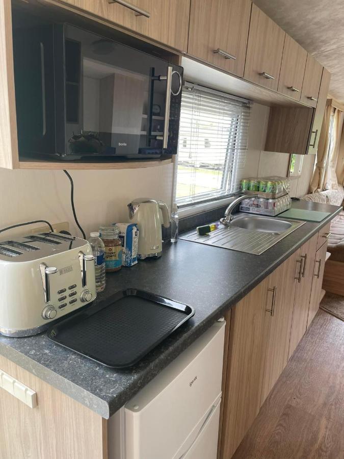 Parkdean Static Caravan On Cherry Tree Holiday Park Great Yarmouth Exteriör bild