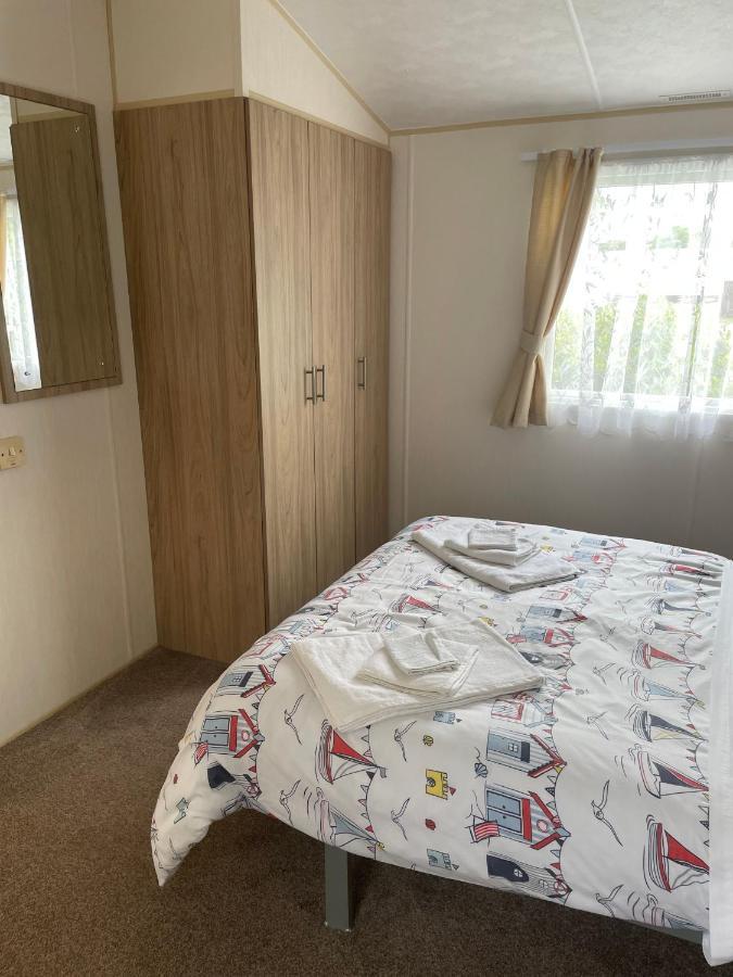Parkdean Static Caravan On Cherry Tree Holiday Park Great Yarmouth Exteriör bild