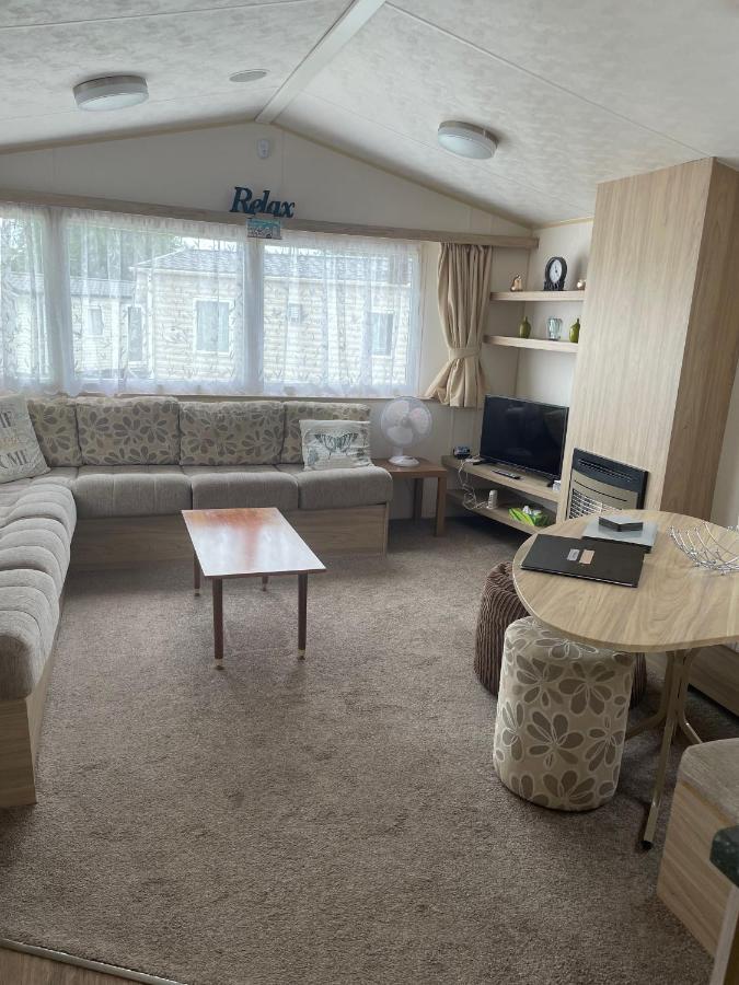 Parkdean Static Caravan On Cherry Tree Holiday Park Great Yarmouth Exteriör bild