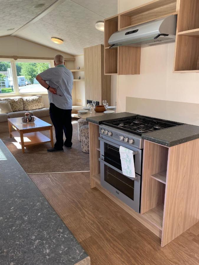 Parkdean Static Caravan On Cherry Tree Holiday Park Great Yarmouth Exteriör bild