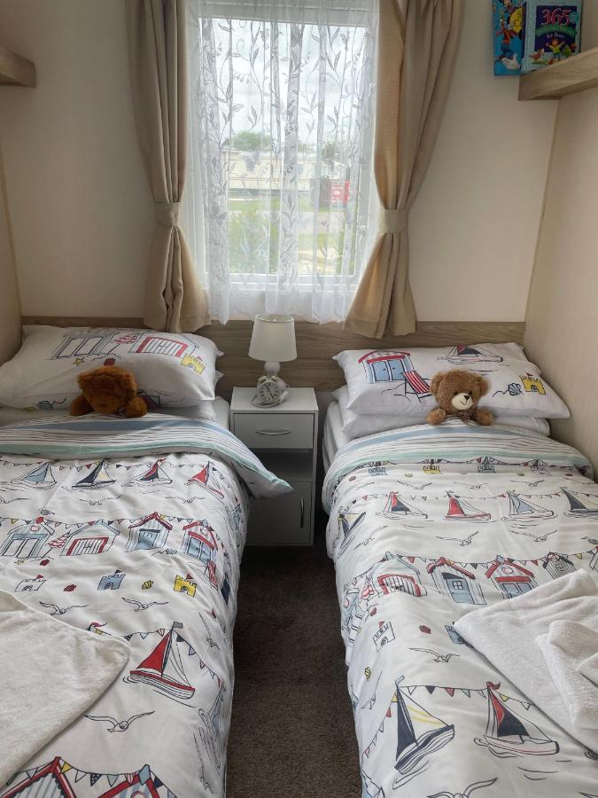 Parkdean Static Caravan On Cherry Tree Holiday Park Great Yarmouth Exteriör bild